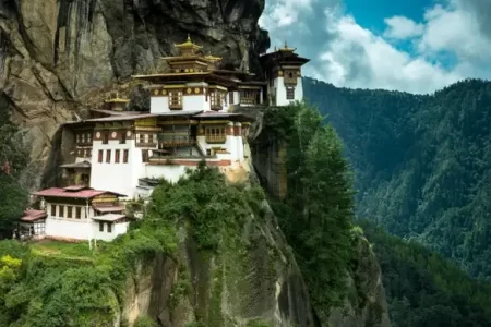 Explore The Romantic Side Of Bhutan With Your Partner On This Getaway