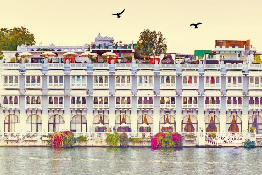 Hotel Pichola Haveli (Lake side) 3-star hotel Udaipur